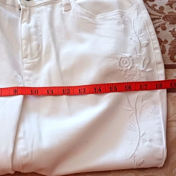 EARL JEANS SKINNY ANKLE EMBROIDERY ON LEG. 12 WHITE NWT - Picture 6 of 13
